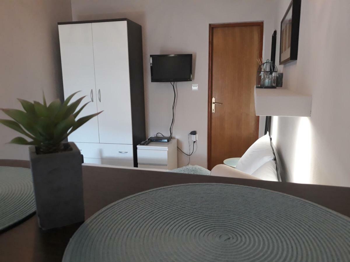 Apartmani Diana Biograd Na Moru Exterior foto