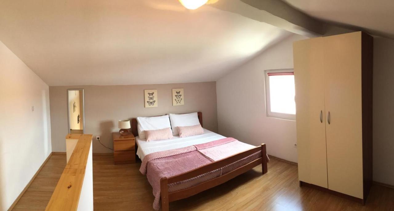 Apartmani Diana Biograd Na Moru Exterior foto