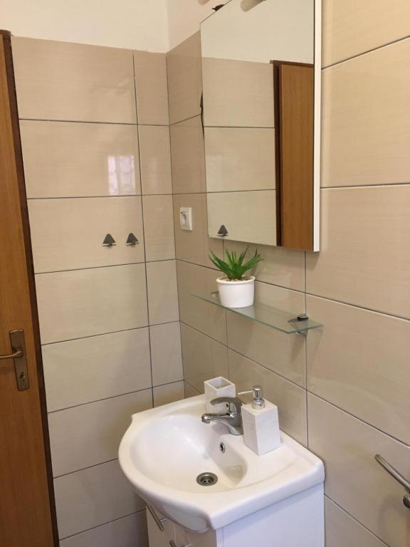 Apartmani Diana Biograd Na Moru Exterior foto